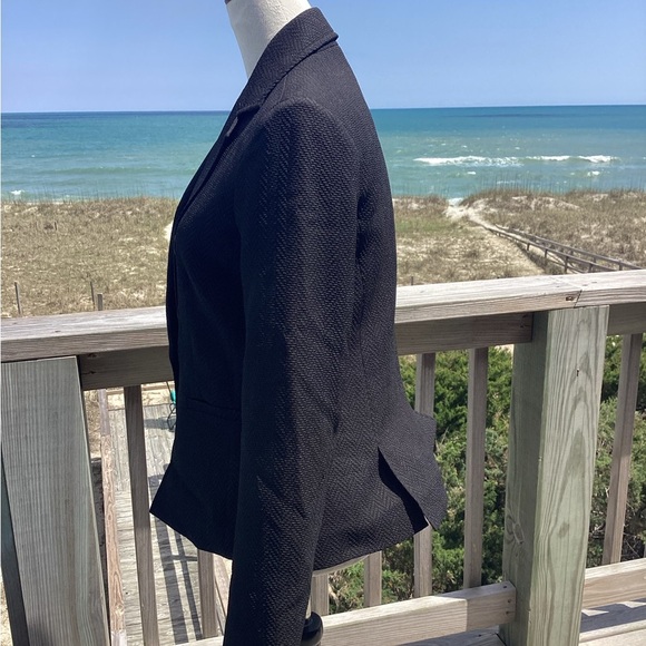 Bundle of TWO Designer Blazers - Picture 13 of 16